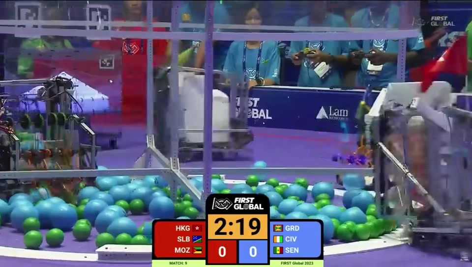 10K views · 407 reactions | 🇸🇧 TEAM SOLO IN ACTION! On the first day of competition we were broadcasted across the globe as we were grouped up with Team Mozambique and Team Hong Kong in one of several matches today. Che