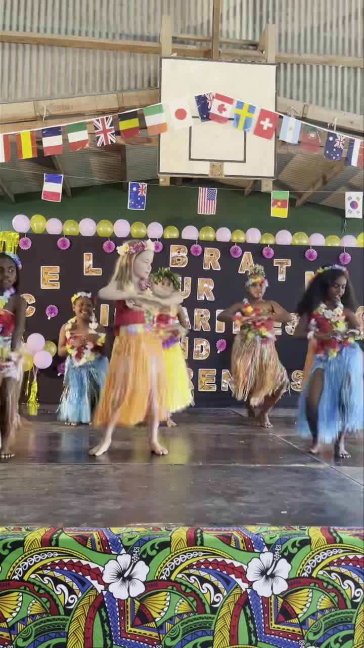 1K views · 34 reactions | 🌺 ….while the Year 2 girls, carried on those Hawaiian vibes!

🇸🇧🇫🇯🗿🌺🇬🇷🇼🇸🇲🇳🇪🇬Ǳ