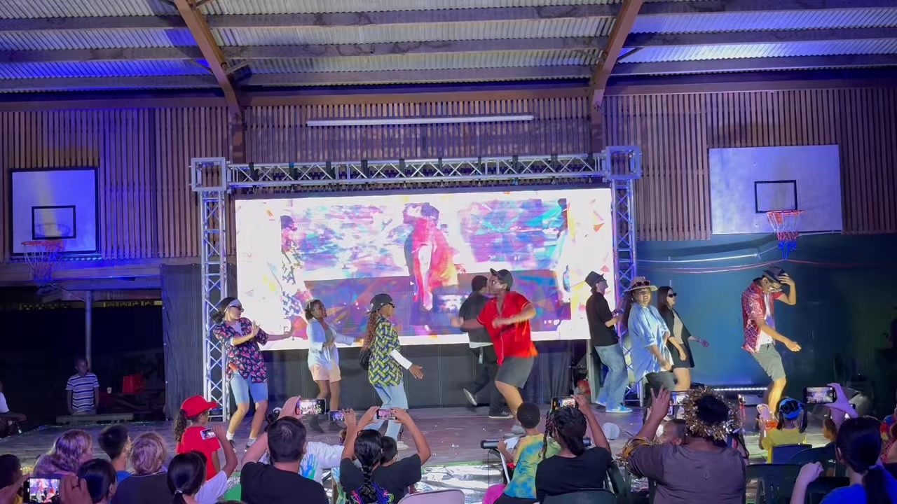 10K views · 234 reactions | 🇸🇧 Year 11 closed us out with a show stopper! Move over Bruno Mars - this should be the official music video! 💪🏾🤙

 
#woodfordinternationalschool #thehapiisles #solomo