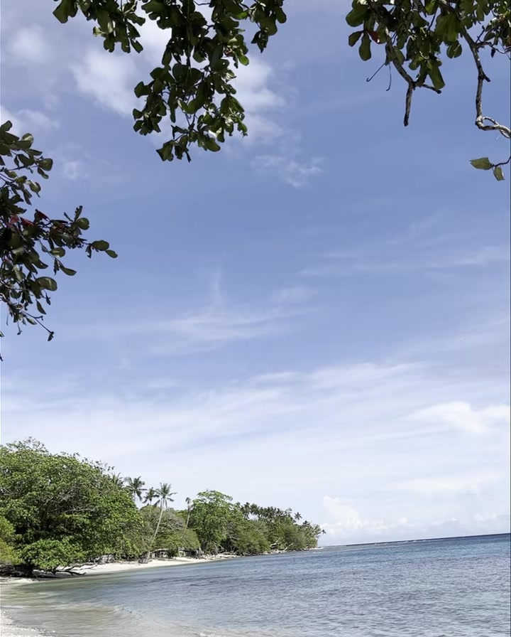 33 reactions | 🇸🇧 We hope you’ve been enjoying a well-earned break at one of our beautiful beaches and are ready for a cracking Term 4!

At Woodford, our electricity project upgrade has continued while our students ha